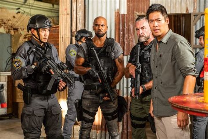 'He's In A Very Lost Space': S.W.A.T. Star Kenny Johnson Talks About His Character Dominique Luca's Era Coming To End