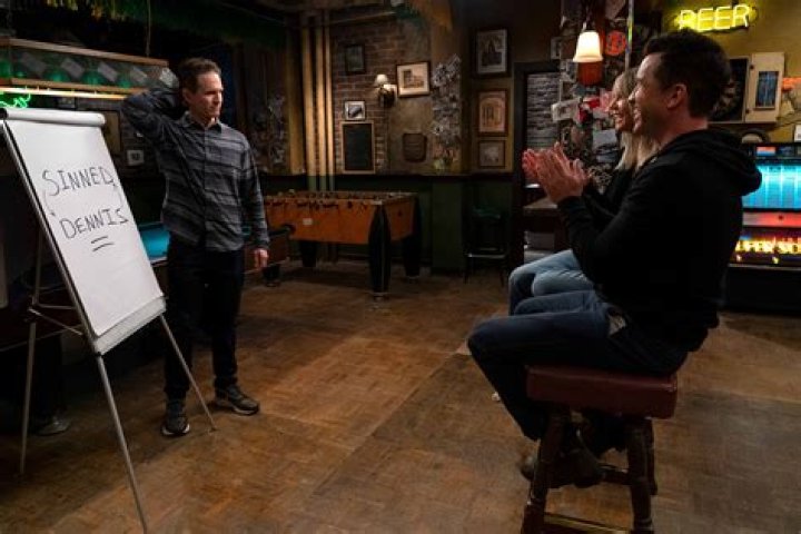 'It's Always Sunny In Philadelphia' Star Kaitlin Olson Handles Being Cyber-Trolled About Boob Jobs Like A Boss