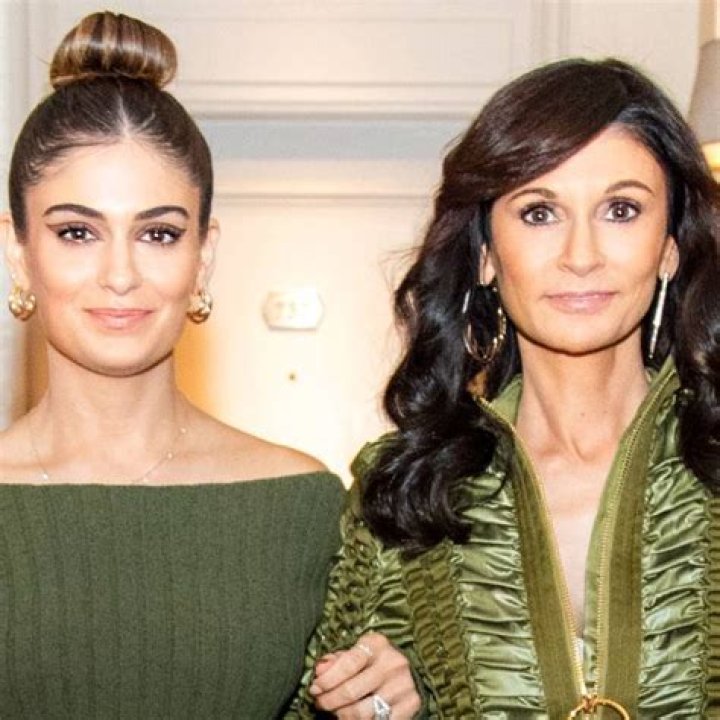 'My Unorthodox Life' Star Is Richer Than Julia Haart