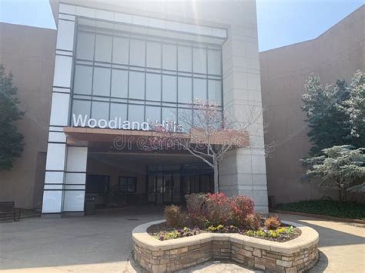 1 died in Woodland Hills Mall shooting at Woodland Hills Mall in Tulsa