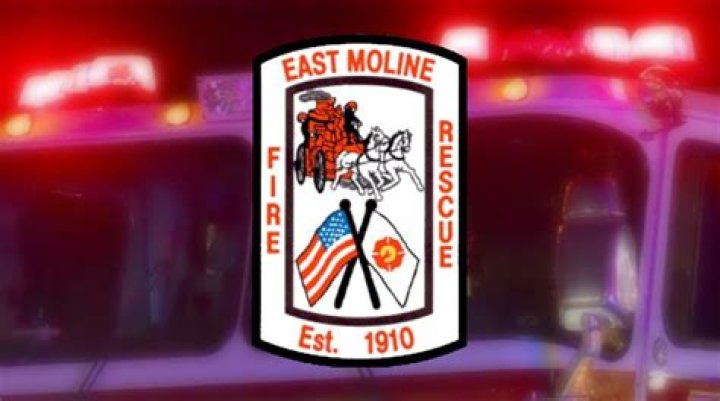 1 hospitalized after fire at East Moline apartment building