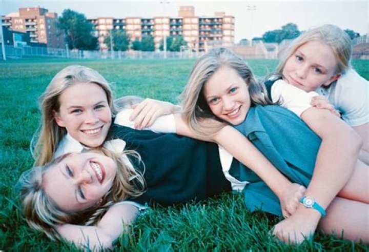 10 Movies Like The Virgin Suicides You Must See