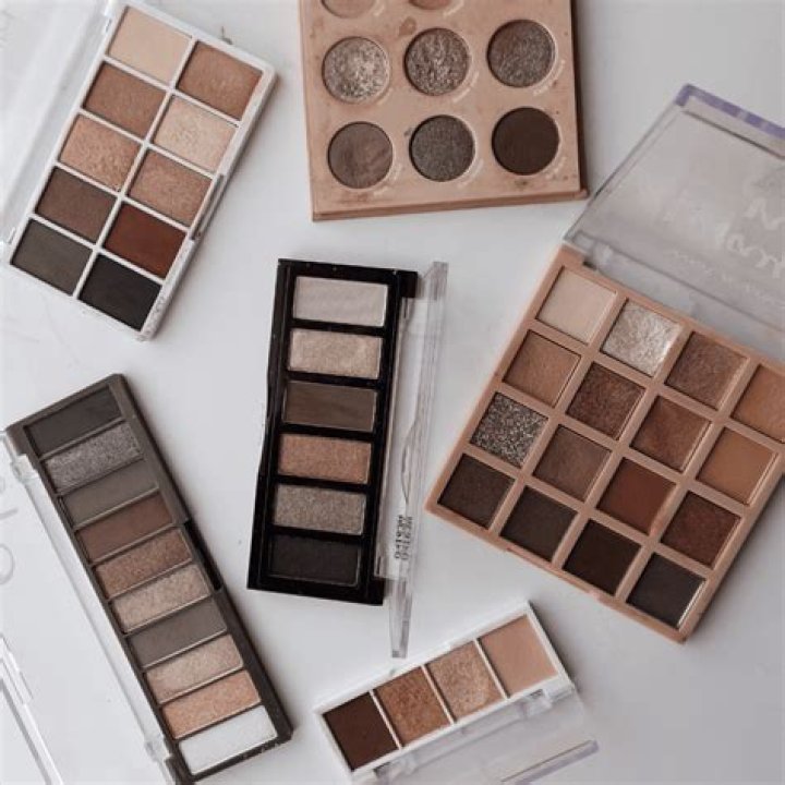 14 Best Drugstore Eyeshadow Palettes Featuring Dazzling Shades