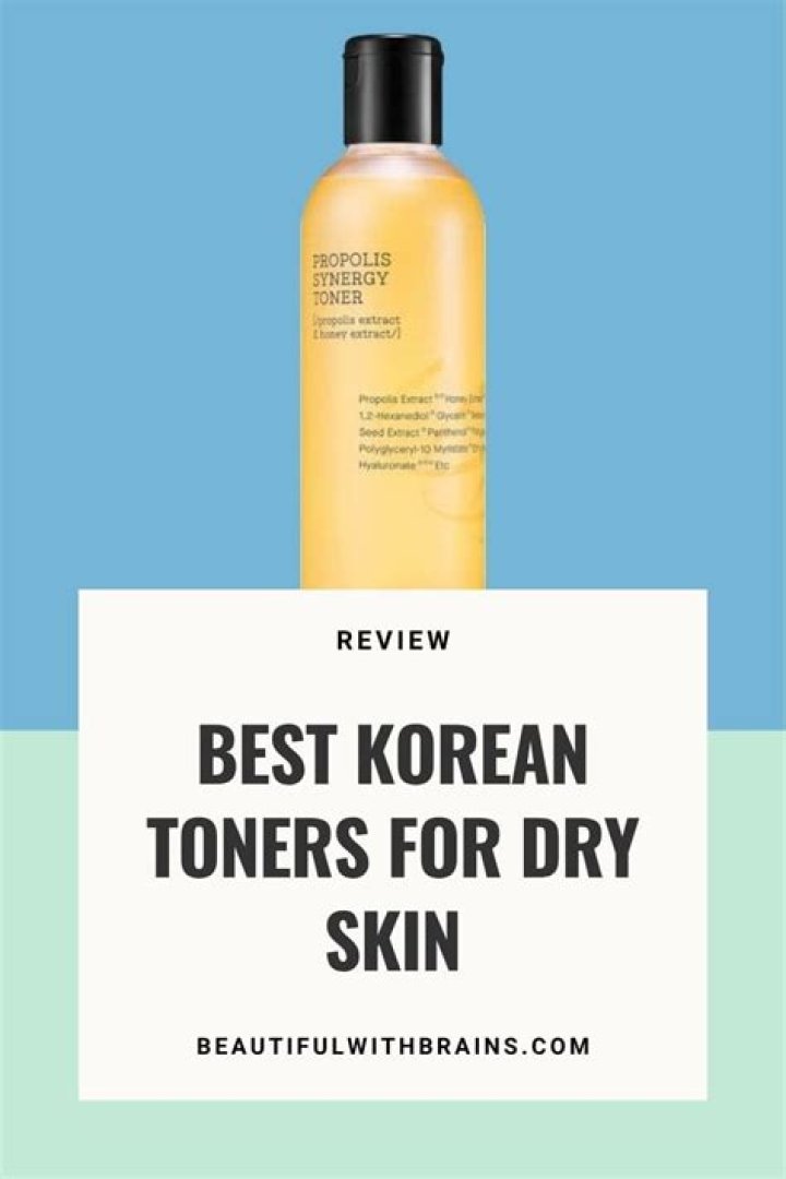 15 Best Toners for Dry Skin to Bid Goodbye to Flaky Skin