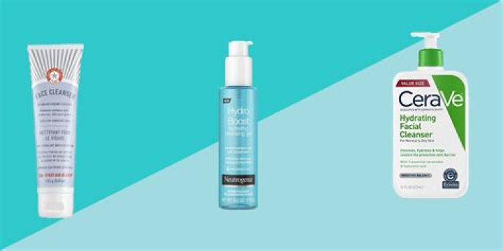 16 Best Face Washes for Dry Skin to Cleanse And Hydrate Your Skin