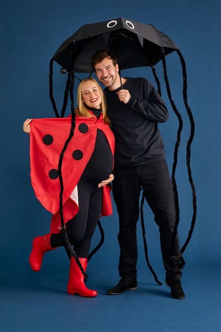 20 Funny Halloween Costumes For Couples That Will Blow Everyone's Minds