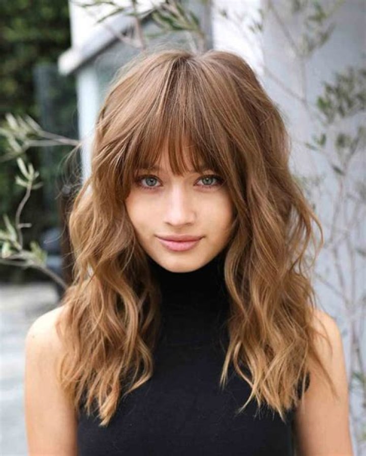 2023 Bangs Trends That'll Have You Wanting Fringe