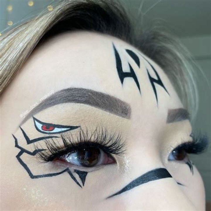3 'Jurassic World' Inspired Makeup Looks That'll Make You Look Totally Roarsome