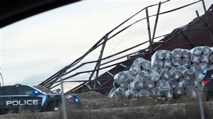3 people killed and 9 injured in hangar collapse on grounds of Boise, Idaho, airport