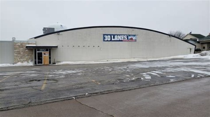30 Lanes bowling alley fire leaves significant damage