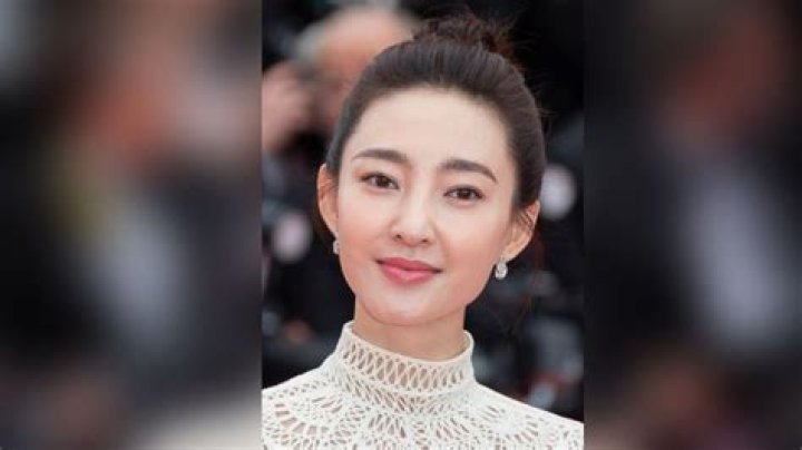 31 Most Beautiful Chinese Women with Jaw-dropping Beauty