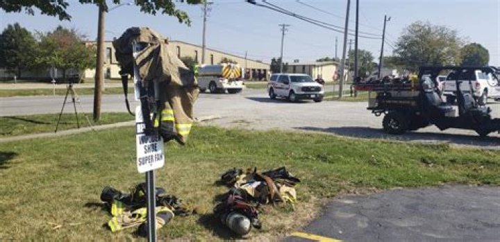 5 died of exposure to chemical in Illinois crash