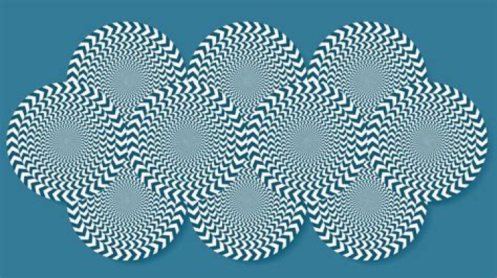 5 Optical Illusions Like The Shoe, Because The Internet Is All Riled Up Already, So Why Not?