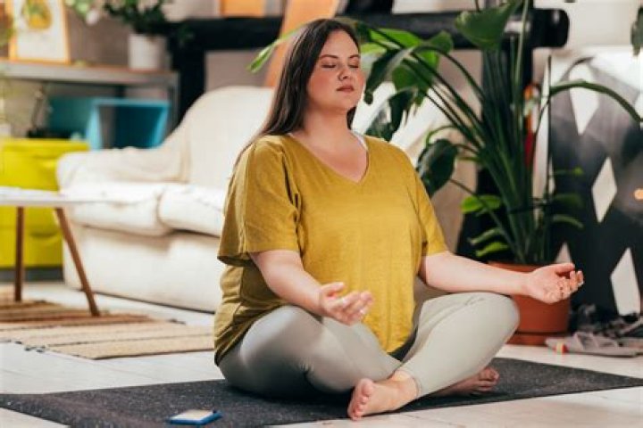 6 Healing Manifestation Rituals & Ideas To Try At Home