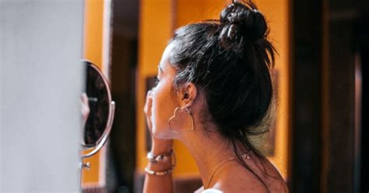 7 Ways Women Are Expected To Perform Femininity On A Daily Basis