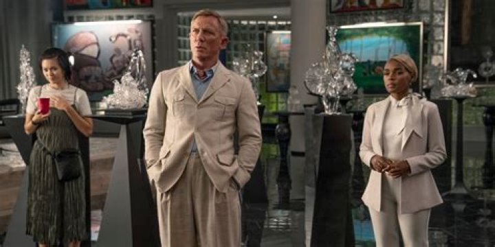 A Knives Out Mystery' Filming Locations Are In Europe & NYC