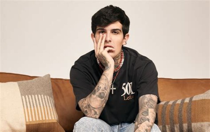 Adriel Favela (Singer) Wiki, Biography, Age, Girlfriends, Family, Facts and More