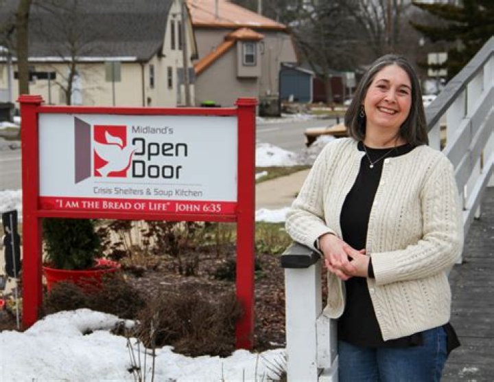 After losing almost everything she had, Open Door Crisis Assistance helps fully furnish Davenport woman’s apartment