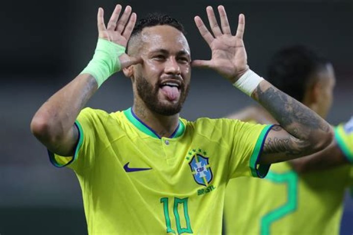 Alberto Macías - Player profile