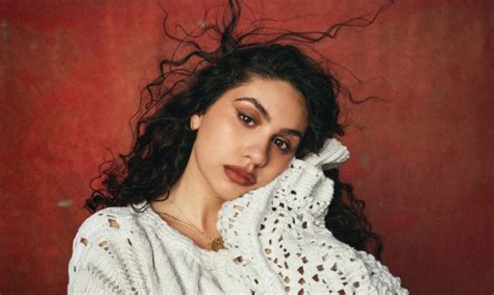 Alessia Cara (Singer) Wiki, Biography, Family, Facts, Boyfriend, and many more