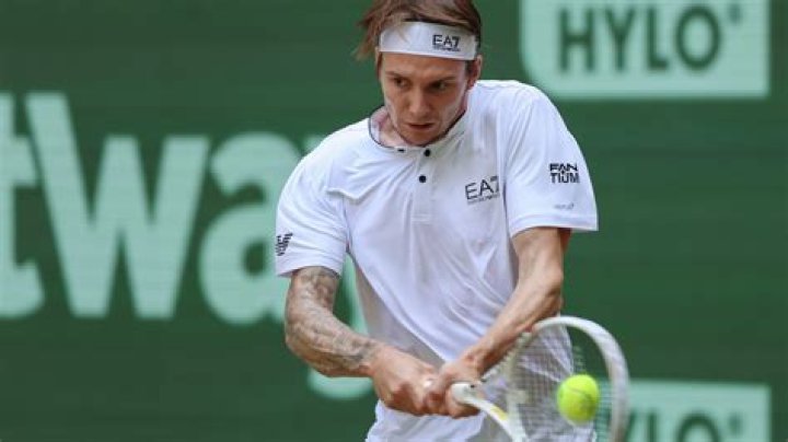 Alexander Bublik stuns Andrey Rublev to win Halle Open