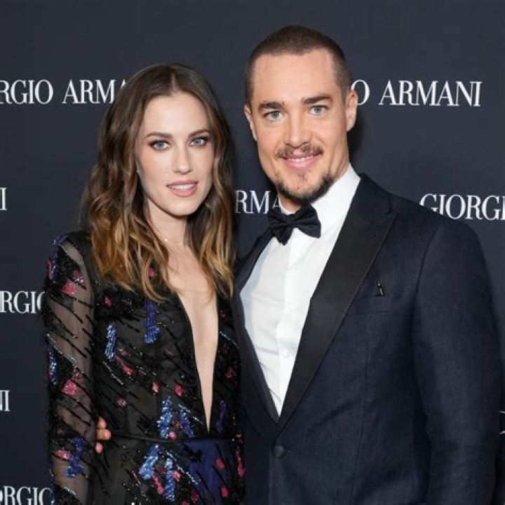 Alexander Dreymon | Bio, Age, Wife, Movies, Career, Height, Weight and Net worth.