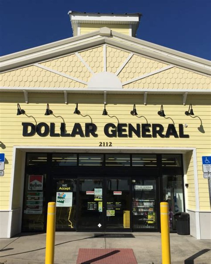Alligator found outside of Dollar General store before opening hours