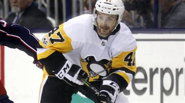 American hockey player Adam Johnson dies after getting cut in the neck by a skate in England