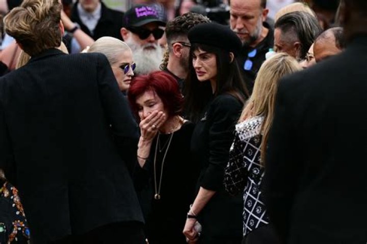 Amy Winehouse’s Cause of Death Confirmed by 2nd Coroner as ‘Alcohol Toxicity’