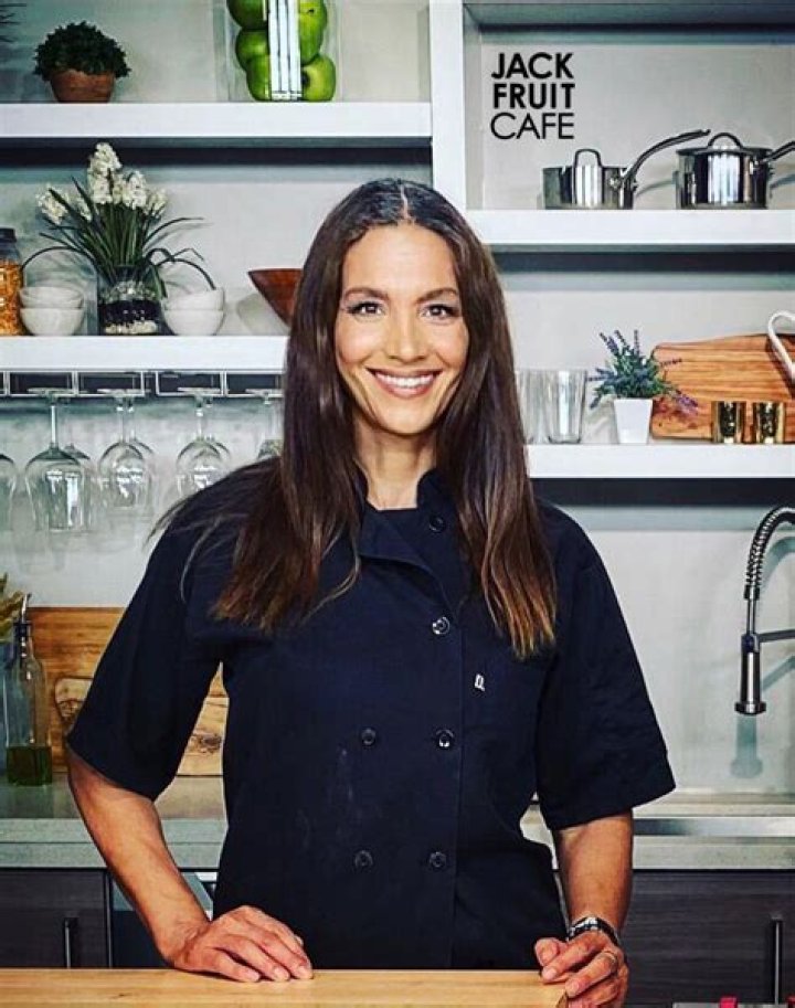 Angela Means Kaaya | Wiki/Bio, Net Worth, Leeftyd, Man, Soan, Hichte en Gewicht, Karriêre, Famylje en Underwiis