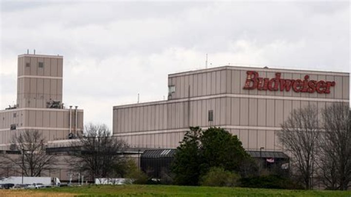Anheuser-Busch, Teamsters reach labor agreement that avoids US strike