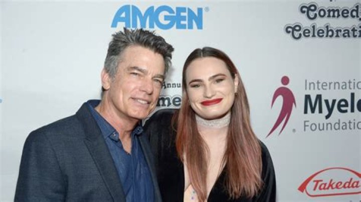 Annika From ‘You’ Is Peter Gallagher’s Daughter IRL & Their Relationship Is Beyond Adorable — PHOTOS