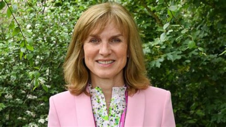 Antiques Roadshow fans rage against Fiona Bruce as they slam big change to BBC show