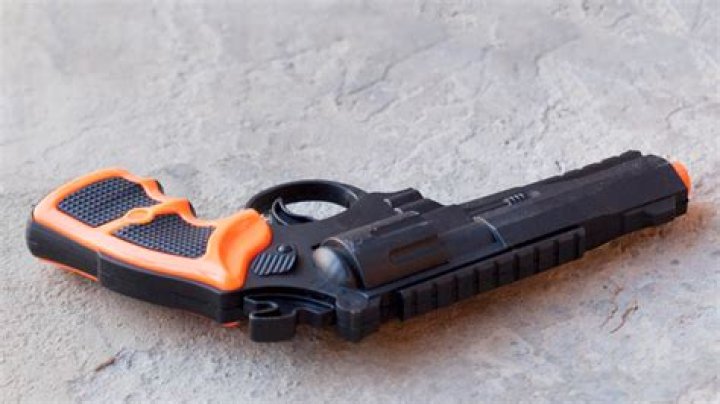 Are BB guns illegal in the UK?