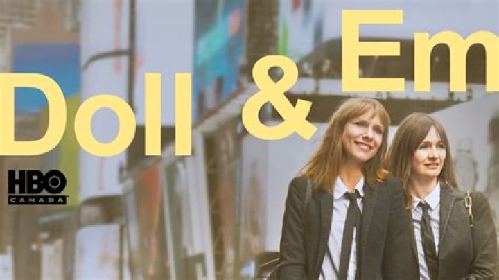 Are HBO's ‘Doll & Em’ Friends in Real Life? The Facts About Stars Dolly Wells & Emily Mortimer