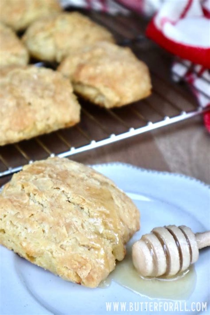 Are Uneeda Biscuits still made?