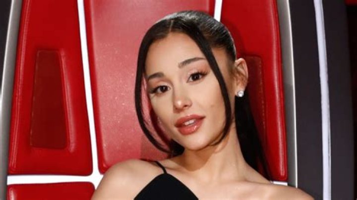 Ariana Grande’s New Song “Breathin” Is About Her Anxiety & Fans Are Loving The Singer's Openness
