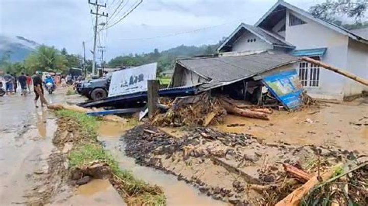 At least 19 dead and 7 missing as landslide and flash floods hit Indonesia’s Sumatra island