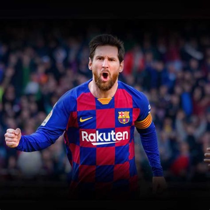 Barcelona's star Messi becomes a free agent