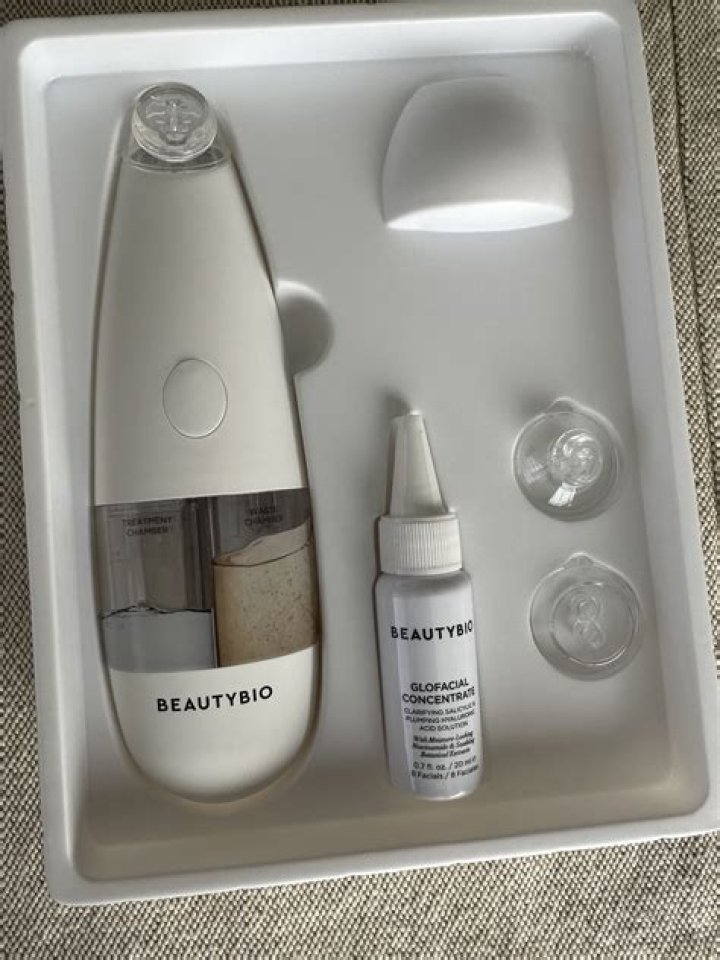 BeautyBio's GLOfacial Pore Cleansing Tool Is So Grossly Satisfying