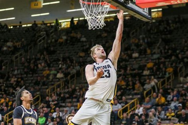Ben Krikke’s big game not enough for Hawkeyes