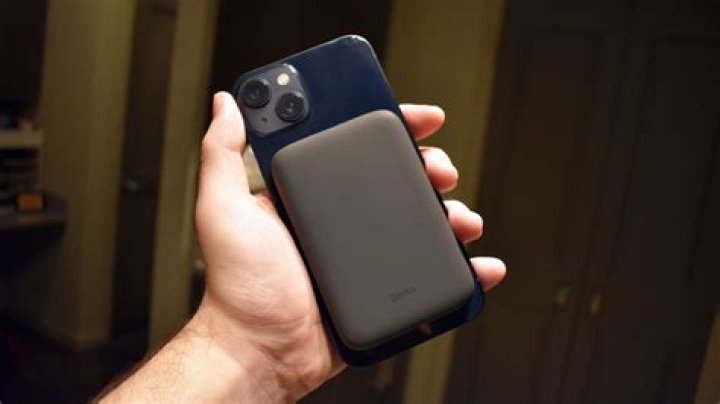 Benks MagClap On-Go Power Bank Review: Conveniently Portable, but Lacks Capacity
