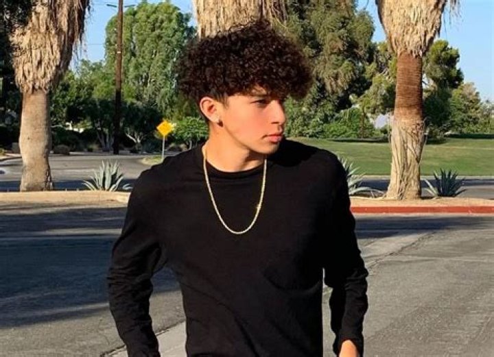 Berdox24 (Tiktok Star) Wiki, Biography, Age, Girlfriends, Family, Facts and More