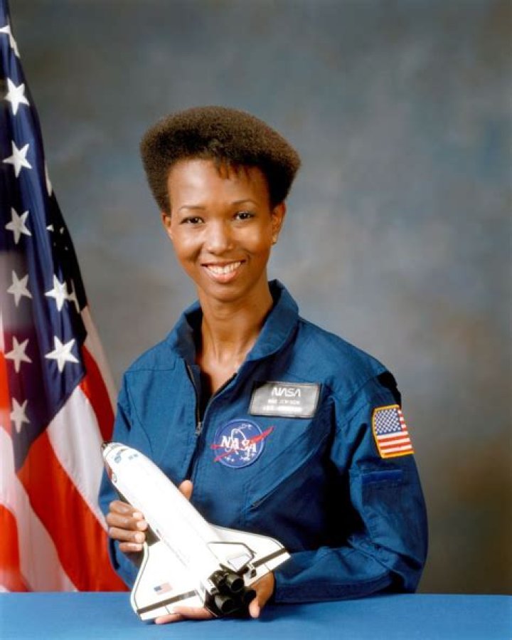 Biography, First Black Female Astronaut, Doctor