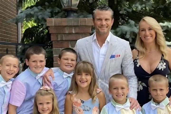Blake Bell Bio: Family, Wife & Salary [2023 Update]