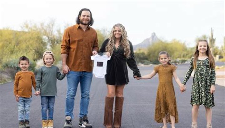 Brandon Crawford Wife Jalynne Dantzscher Is Expecting Their 5th Kid