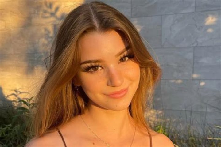 Brooke Monk (Tiktok Star) Wiki, Biography, Age, Boyfriend,Family, Facts and More