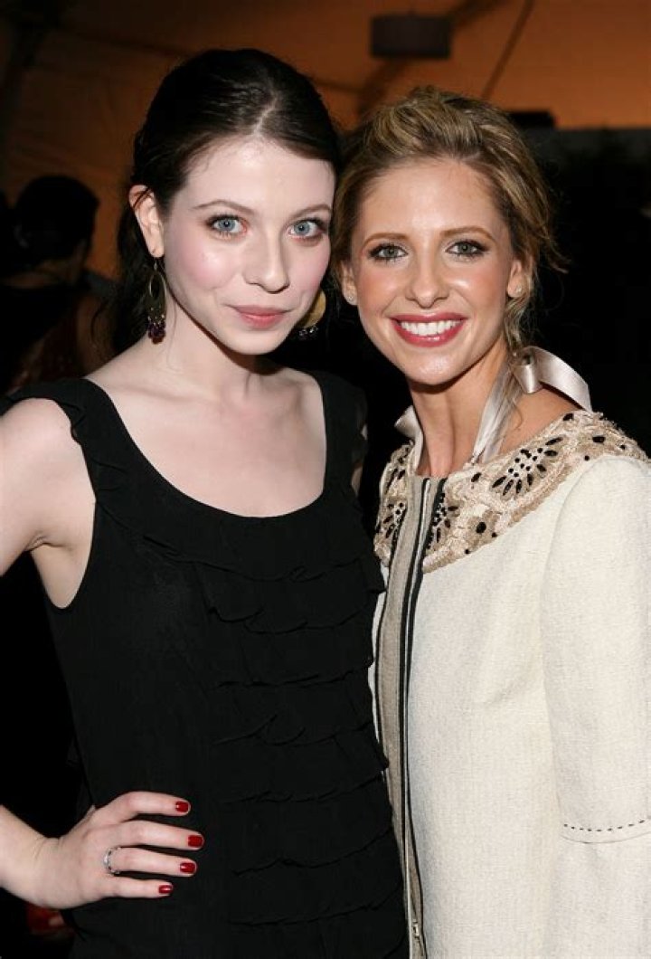 Buffy & Dawn Are Still The Cutest Sisters, As Sarah Michelle Gellar Proved With This Sweet Birthday Instagram — PHOTO