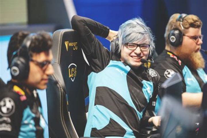 C9 Sneaky: Career, Net Worth & Gaming Role [2023 Update]