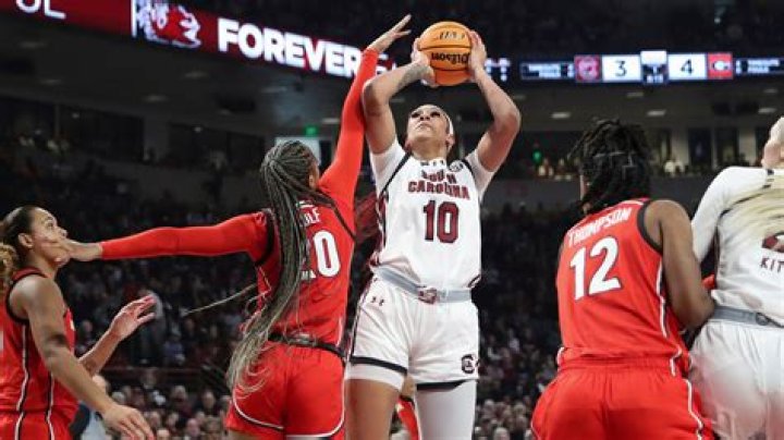 Cardoso, No. 1 South Carolina beat Georgia 70-56 for SEC record 43rd straight regular season win